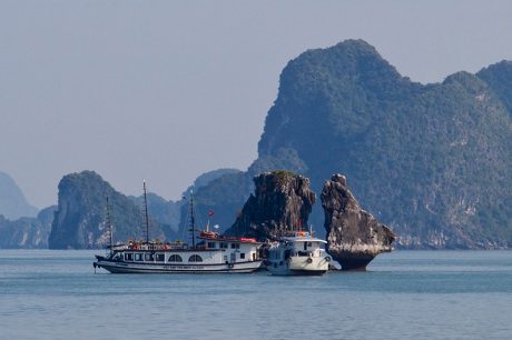 trong mai islet halong bay